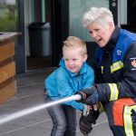 Brandweerochtend 2017: samen met de brandweer van Benthuizen bij Peutergroep Eigen Wijs aan de slag!